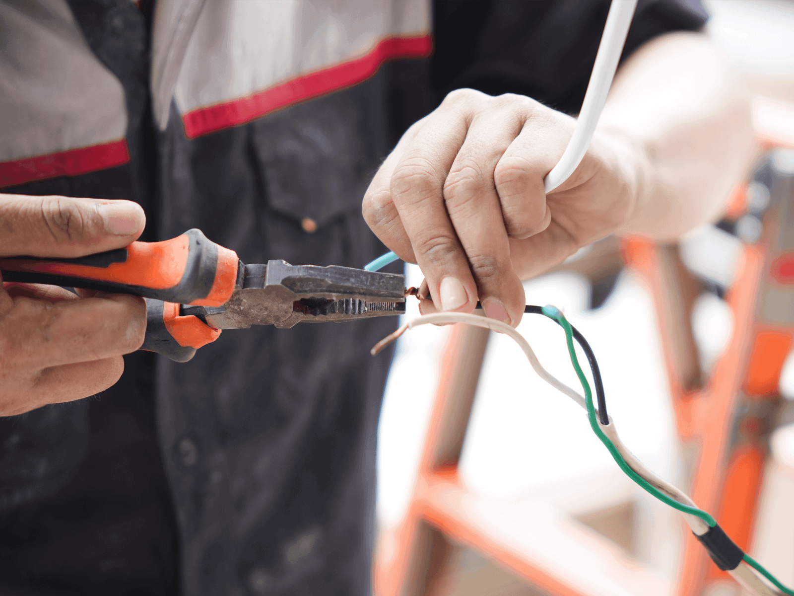 5 Warning Signs Your Commercial Electrical System Needs Immediate Attention
